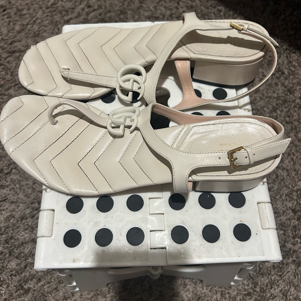 Cute Gucci Sandals!